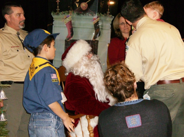 Christmas Holiday Scout Photo 003.jpg